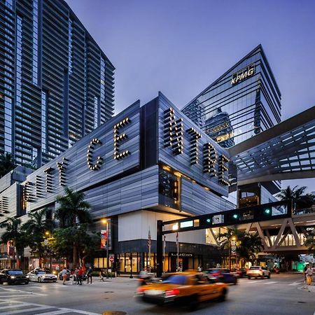Serene Full Bed With 50 Inch Smart Tv, Netflix, Airplay, Mini-Fridge, And 500 Mbps Wifi Near Fiu, Dolphin Mall, Airport Miami Exteriér fotografie