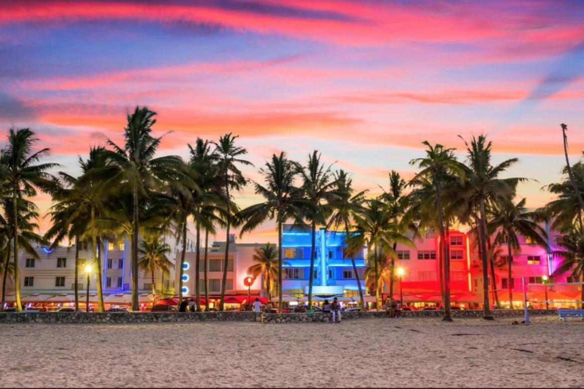 Serene Full Bed With 50 Inch Smart Tv, Netflix, Airplay, Mini-Fridge, And 500 Mbps Wifi Near Fiu, Dolphin Mall, Airport Miami Exteriér fotografie