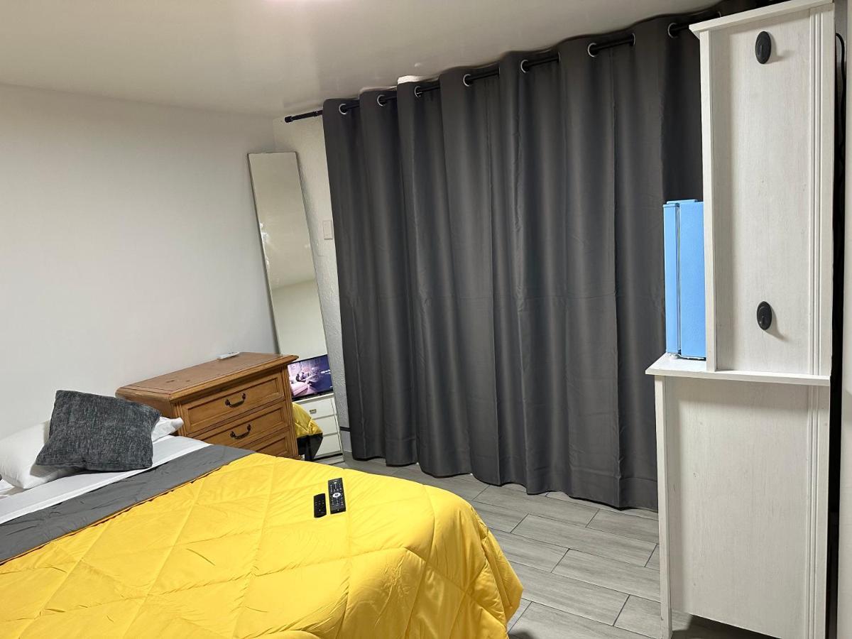 Serene Full Bed With 50 Inch Smart Tv, Netflix, Airplay, Mini-Fridge, And 500 Mbps Wifi Near Fiu, Dolphin Mall, Airport Miami Exteriér fotografie